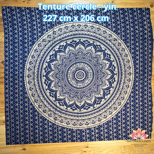 *Tenture Solaire - Yin (féminin) Fait à la main - 227 cm x 206 cm - Origine Inde