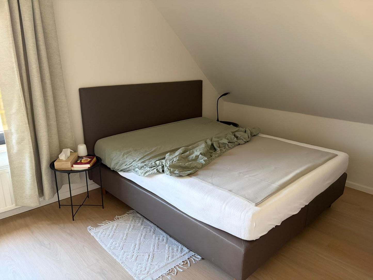 1 Couverture Thérapeutique avec somatides QELBY - une couche 200 cm x 145 cm beige